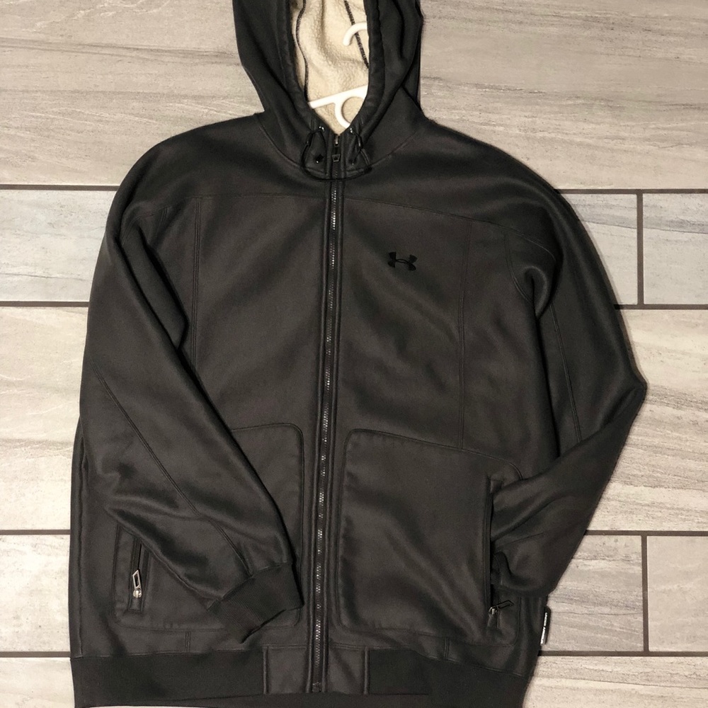 Very thick under armour zip jacket